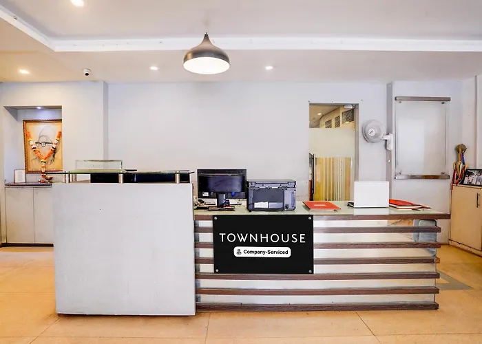 Super Townhouse Khar The Habitat Hotel Mumbai